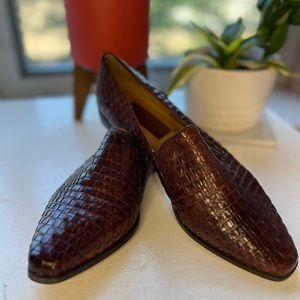 Brown Woven-Leather Loafers 🤎
